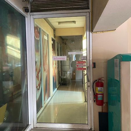 Ladapan Mansion Apartment Nonthaburi Ngoại thất bức ảnh