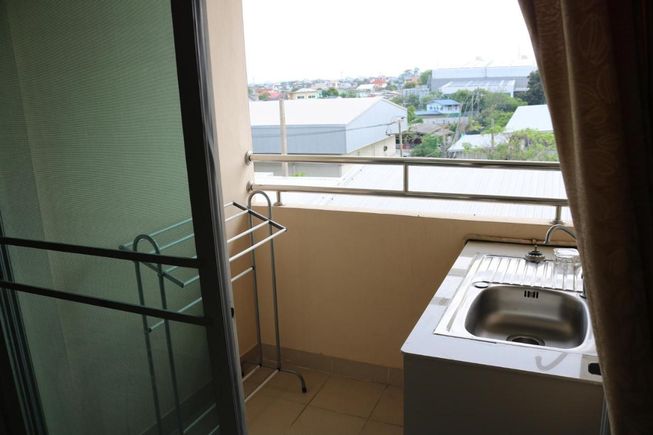 Ladapan Mansion Apartment Nonthaburi Ngoại thất bức ảnh